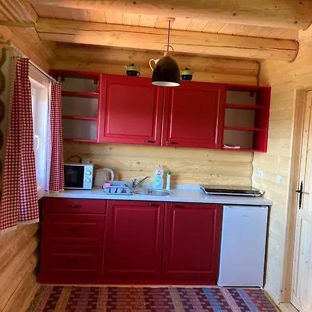 Drevenica Karolina *